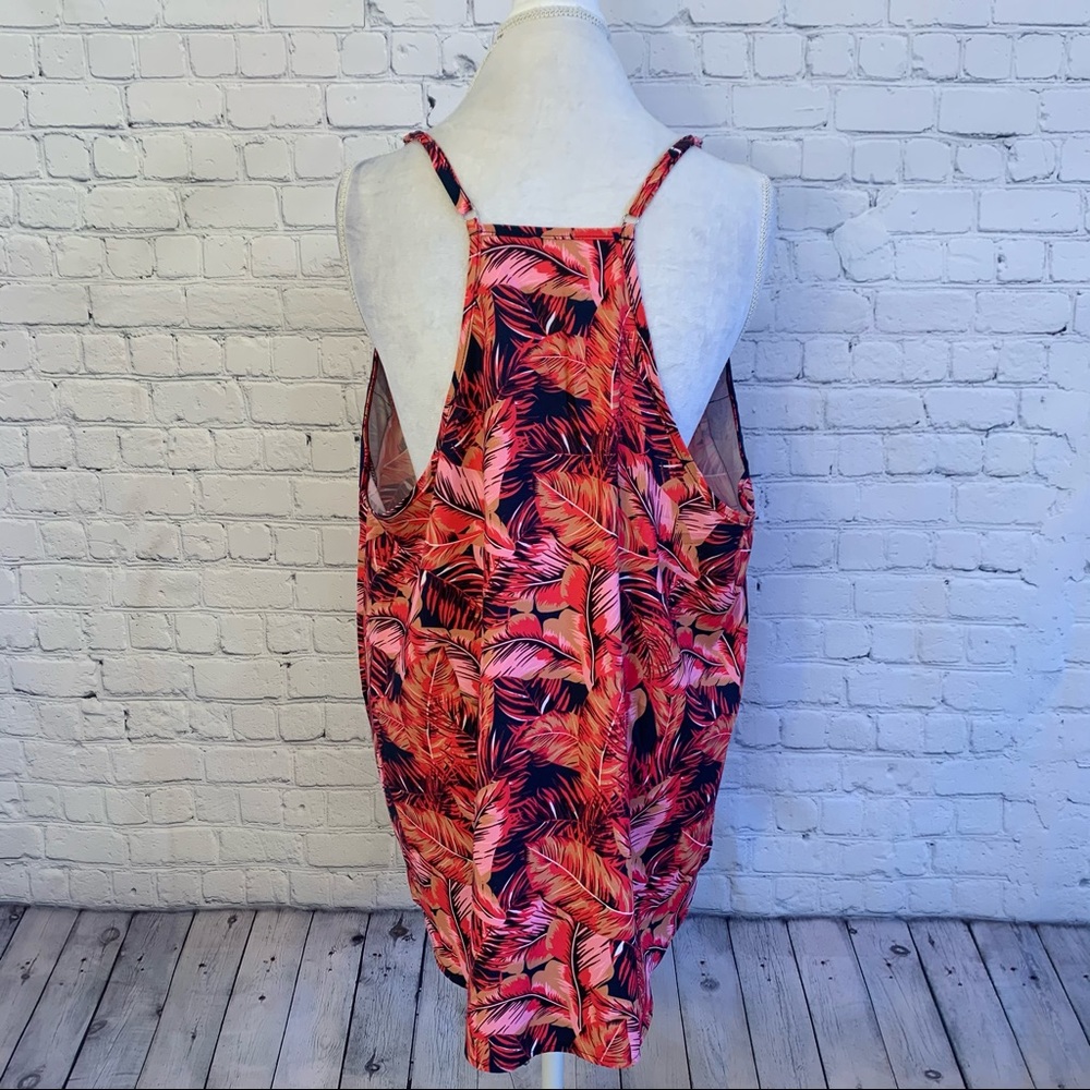 Sleeveless Top - Picture 3 of 9